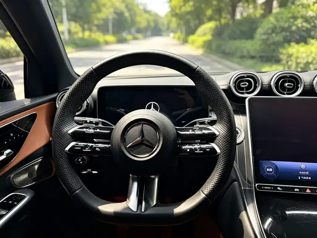 Mercedes-Benz GLC — фото 3