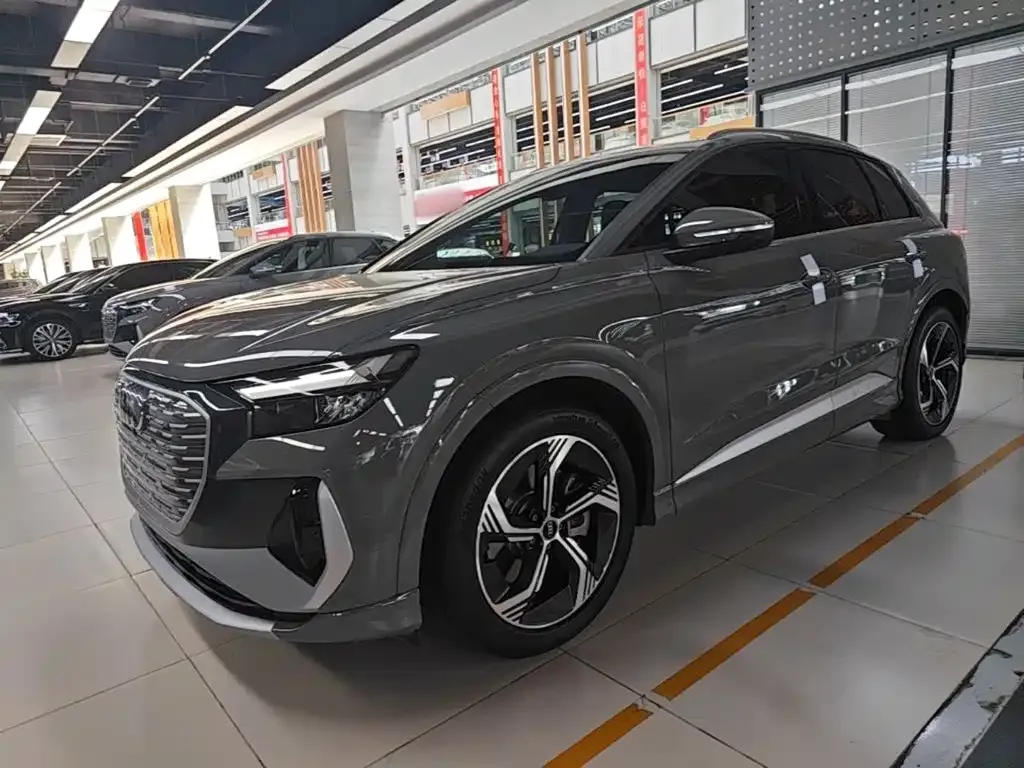 Audi Q4 e-tron — фото 10