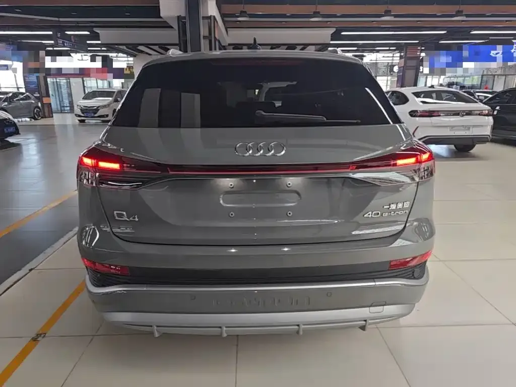 Audi Q4 e-tron — фото 5