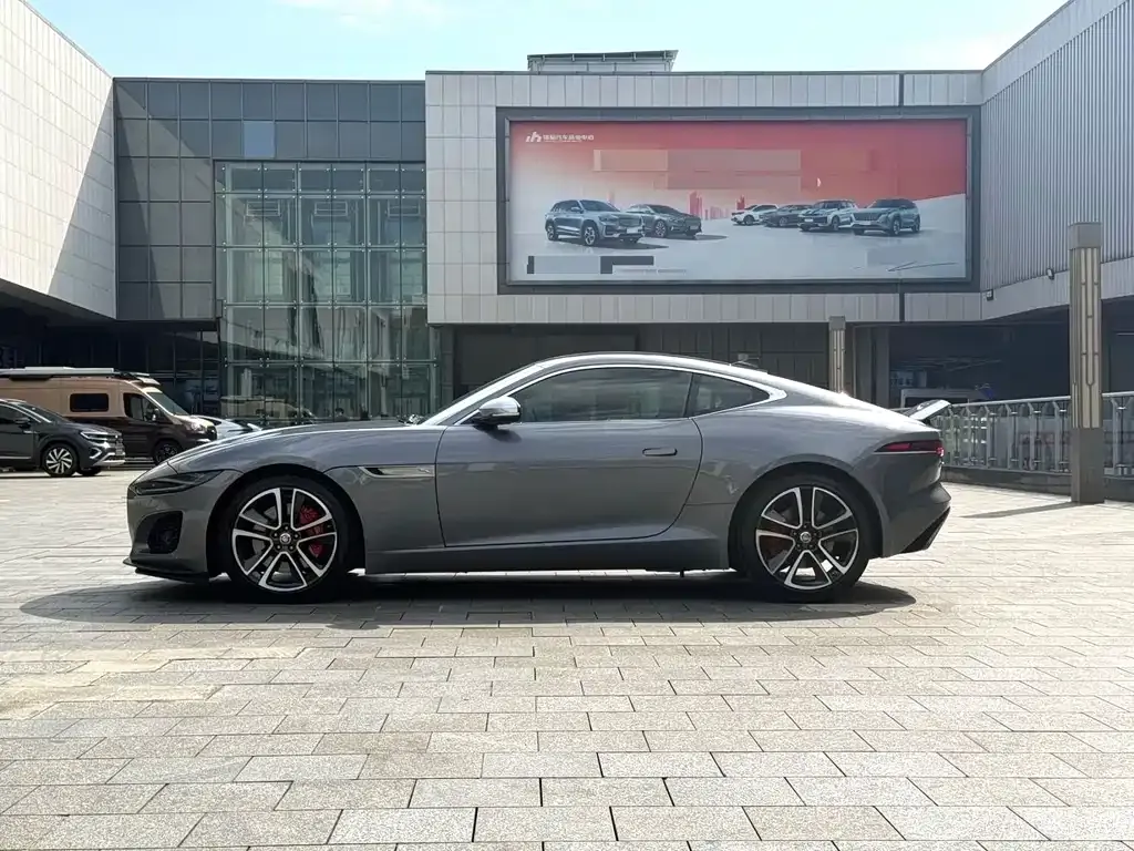 Jaguar F-TYPE — фото 7