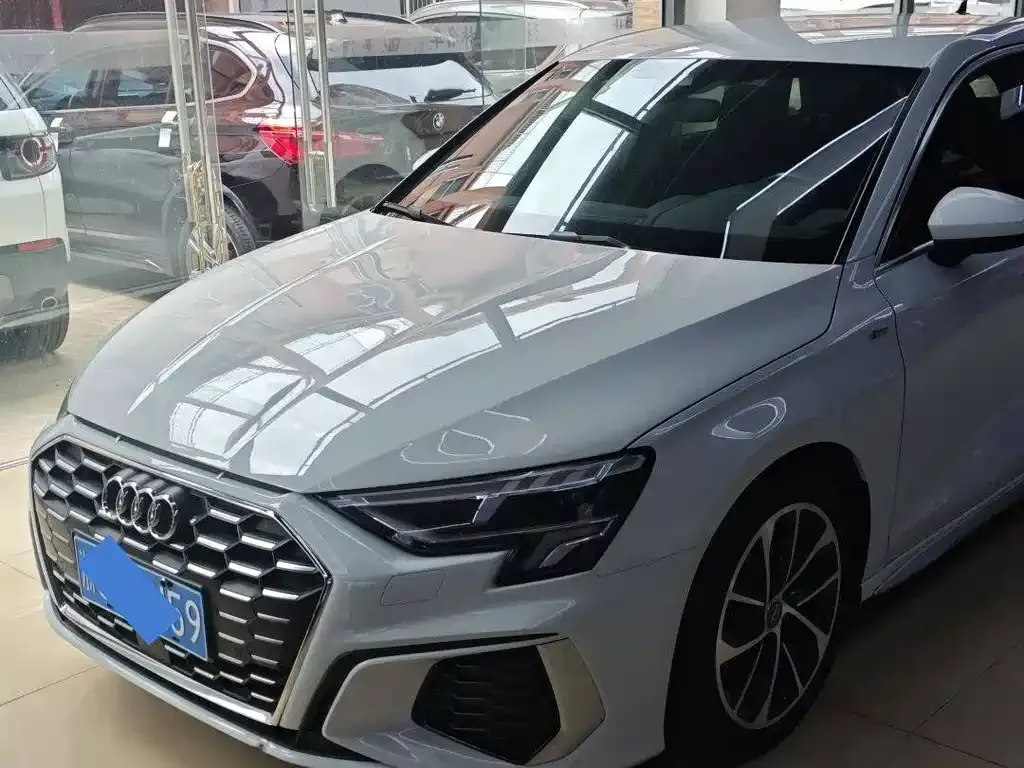 Audi A3 — фото 1