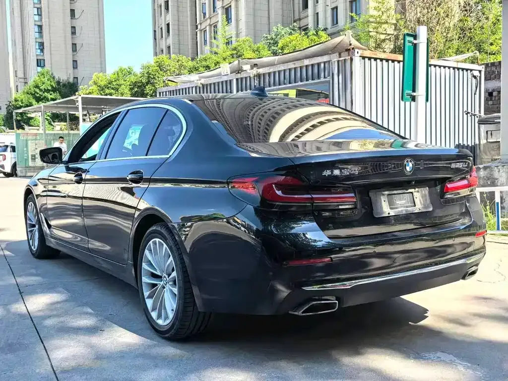 BMW 5 Series — фото 3