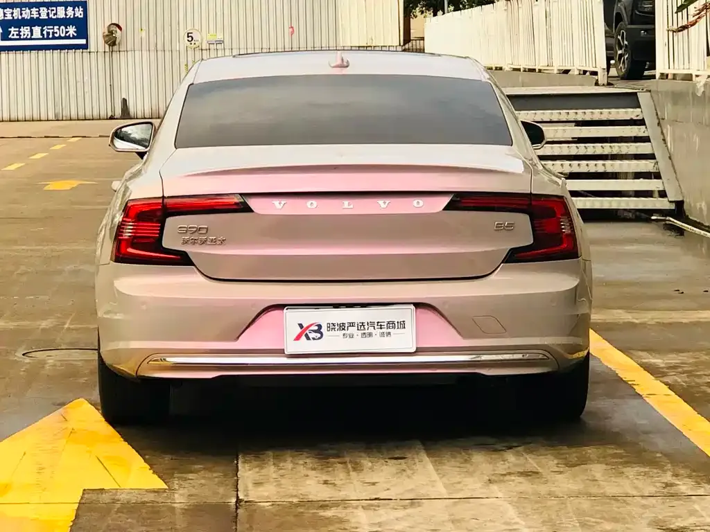 Volvo S90 — фото 3