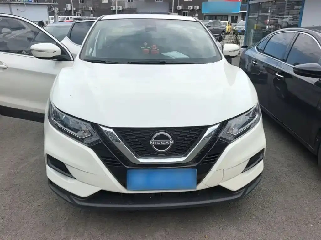 Nissan Qashqai — фото 10