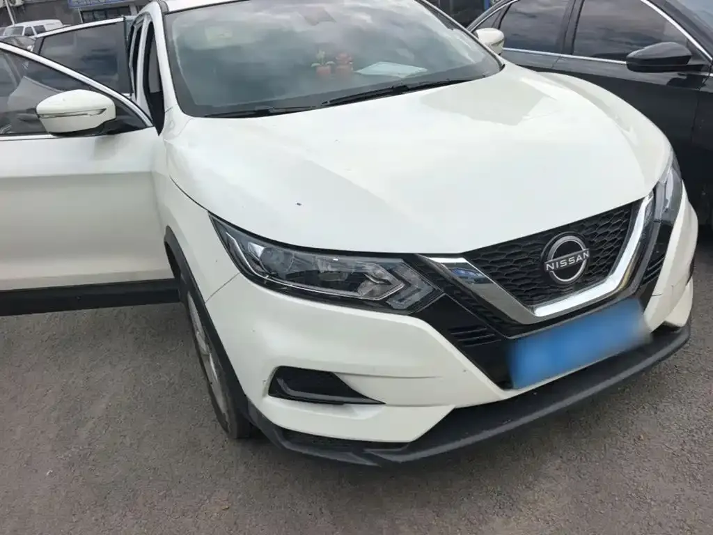 Nissan Qashqai — фото 9