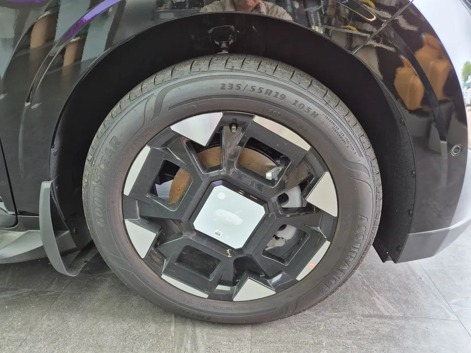Kia Carnival — фото 3