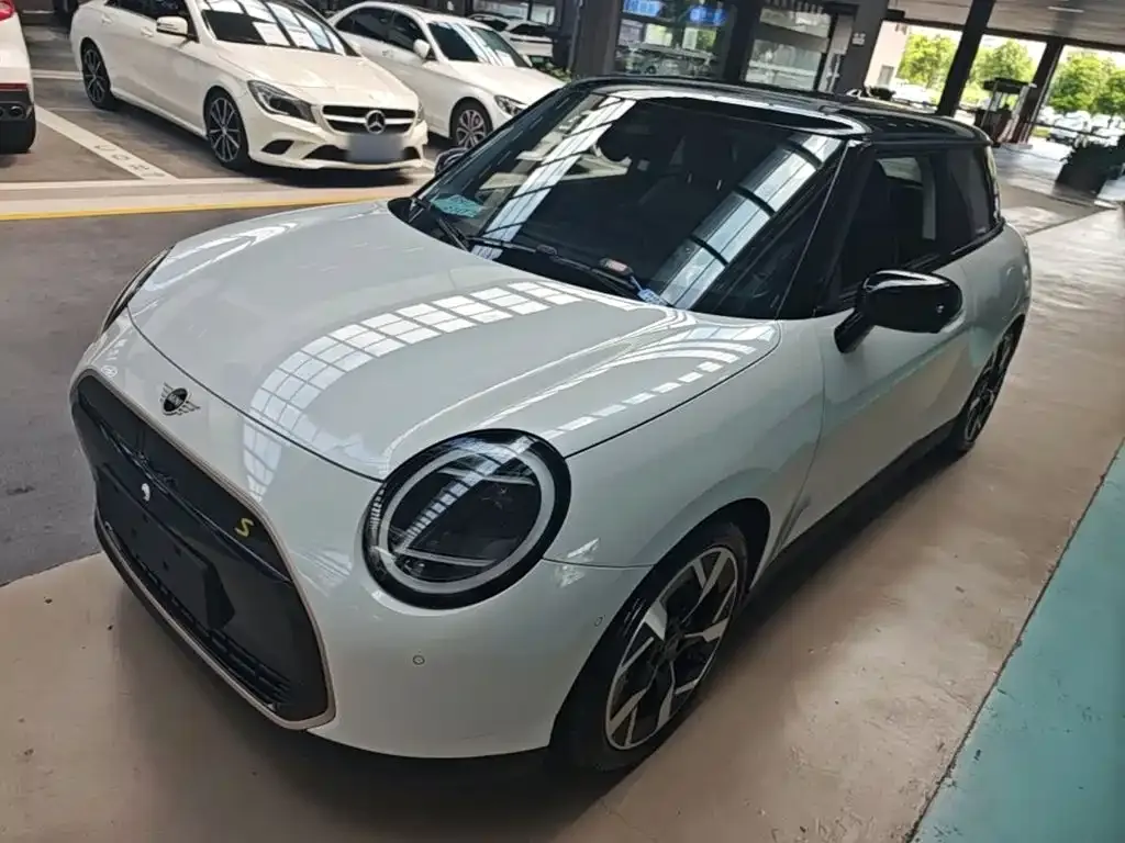 MINI Cooper EV — фото 9