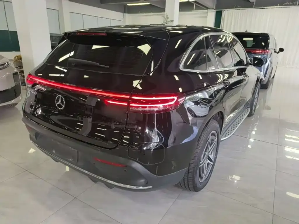 Mercedes-Benz EQC — фото 3