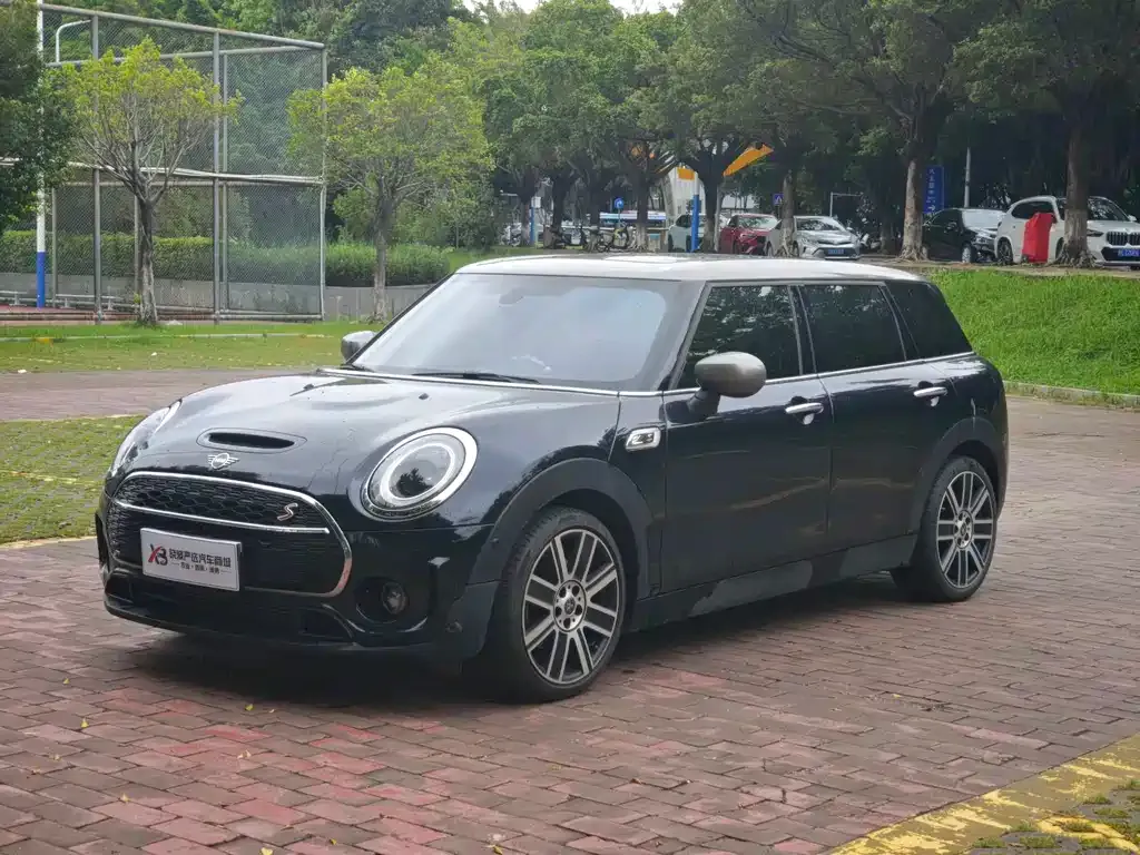 MINI Clubman — фото 1