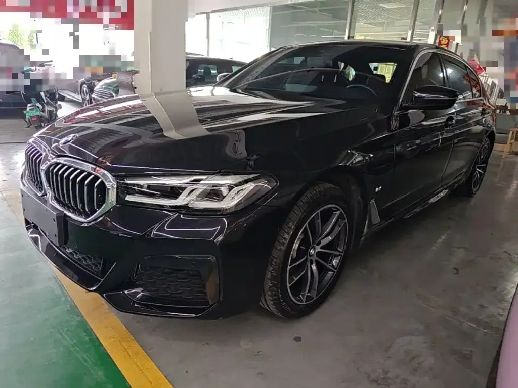 BMW 5 Series — фото 1