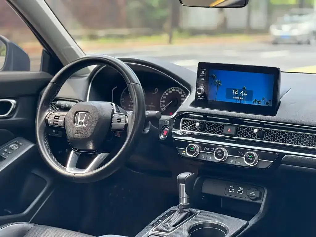Honda Civic — фото 10