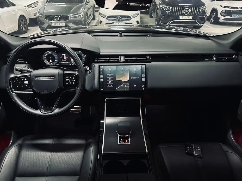 Land Rover Range Rover Velar — фото 9