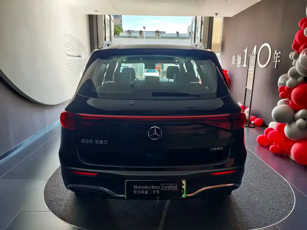 Mercedes-Benz EQB — фото 5