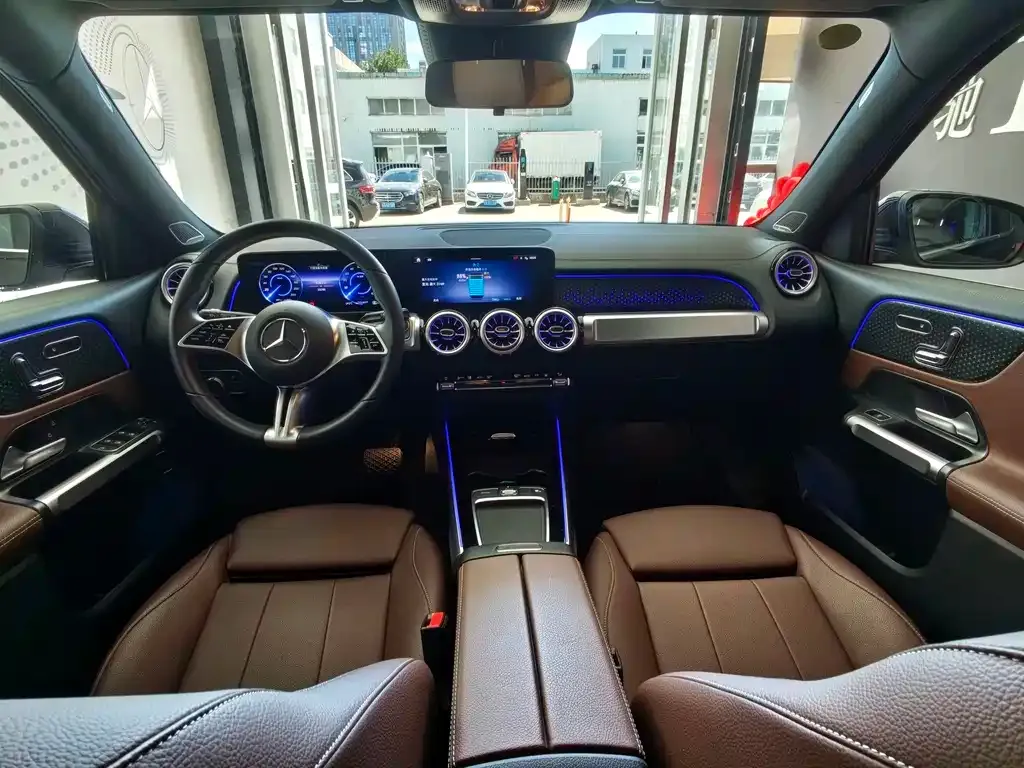 Mercedes-Benz EQB — фото 9