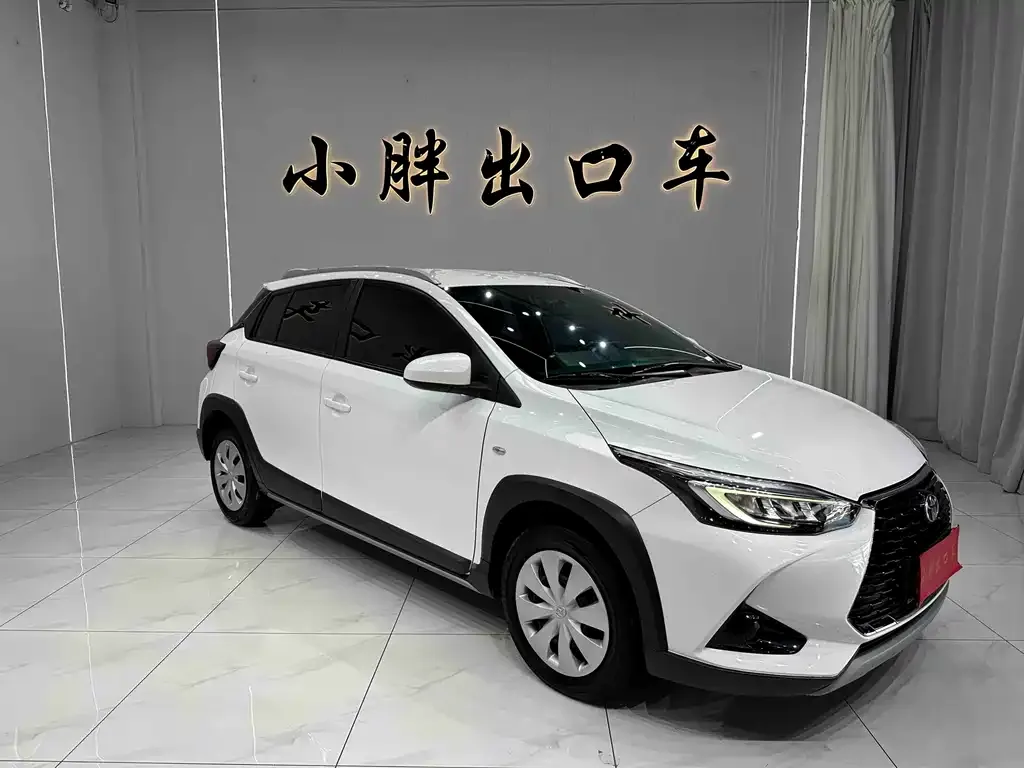 Toyota Yaris L — фото 3