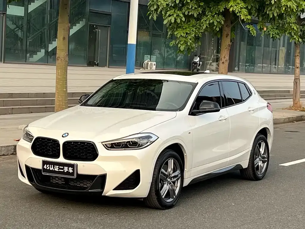 BMW X2 sDrive25i M Sport Night 1