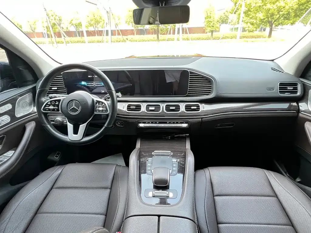 Mercedes-Benz GLS — фото 5