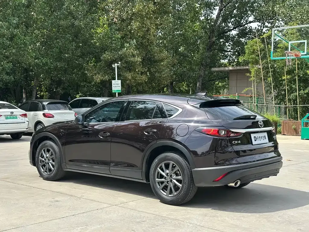 Mazda CX-4 — фото 8
