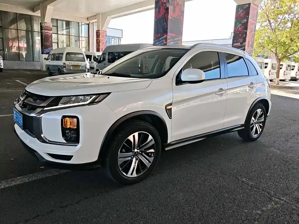 Mitsubishi ASX — фото 1