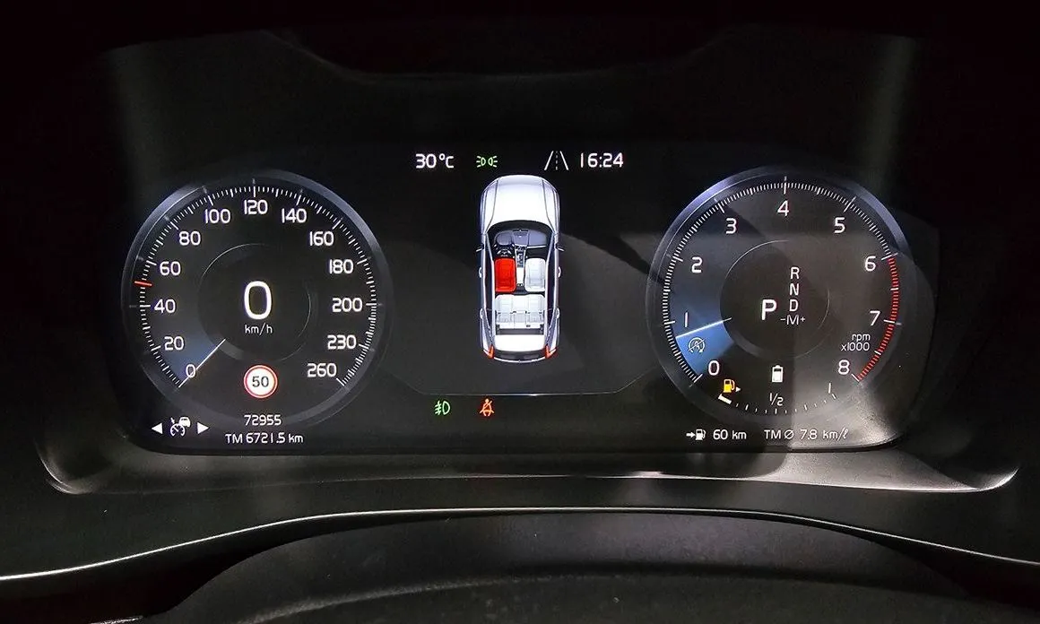 Volvo XC40 — фото 3