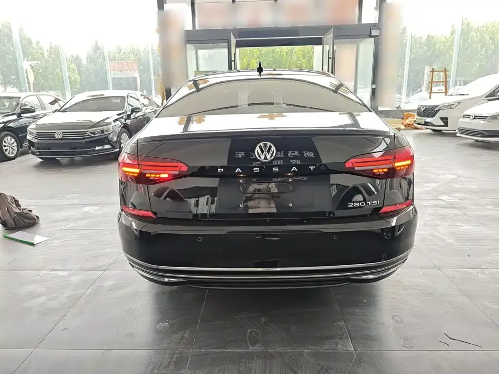Volkswagen Passat — фото 9