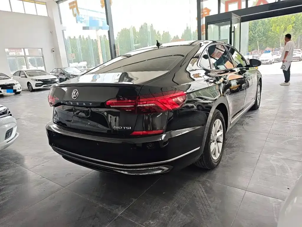 Volkswagen Passat — фото 2