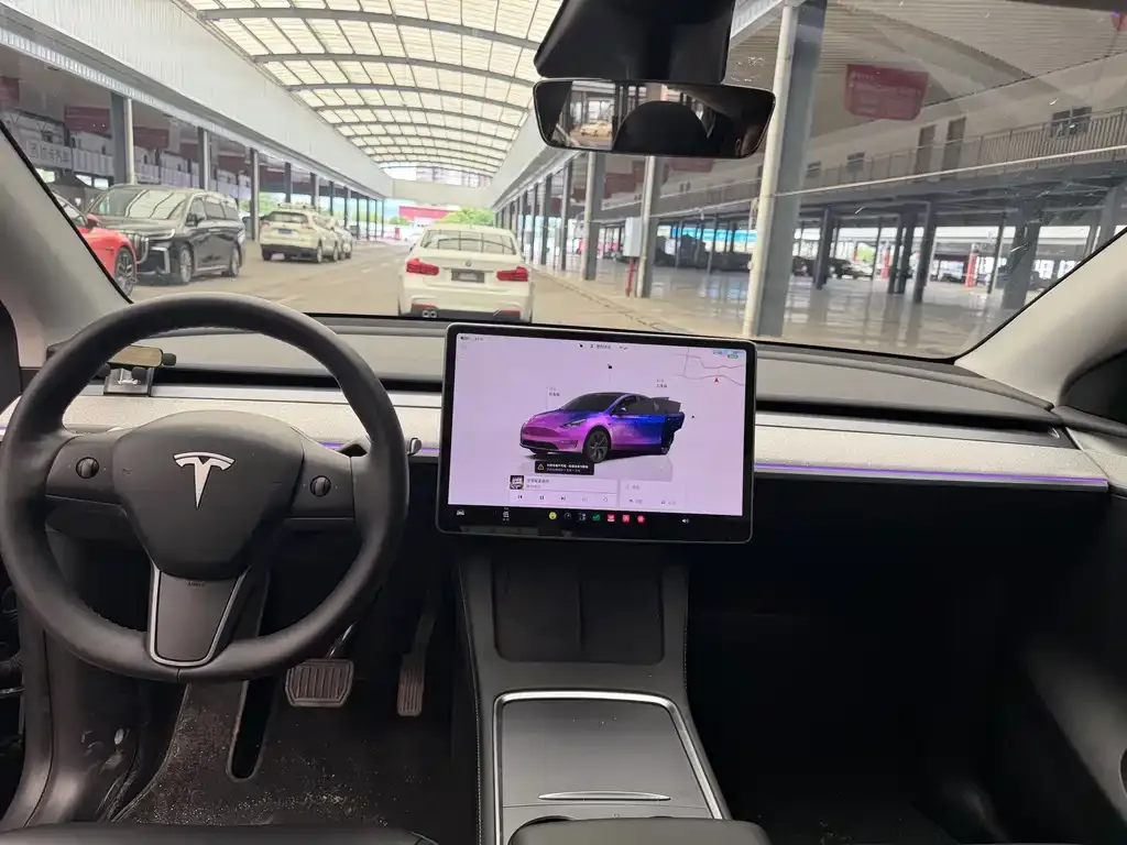 Tesla Model Y — фото 4