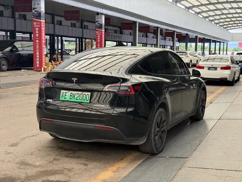 Tesla Model Y — фото 7