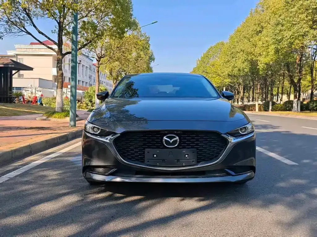 Mazda 3 Axela — фото 4