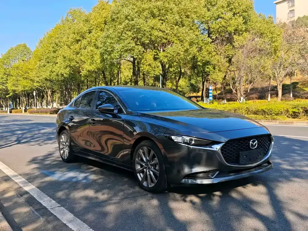 Mazda 3 Axela — фото 2