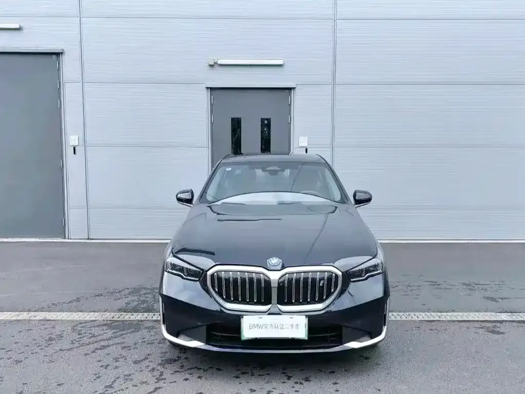 BMW i5 — фото 6