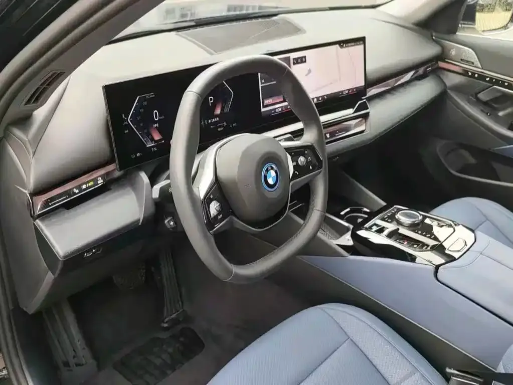 BMW i5 — фото 5