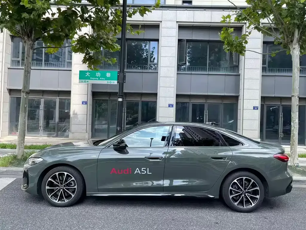 Audi A5L — фото 7