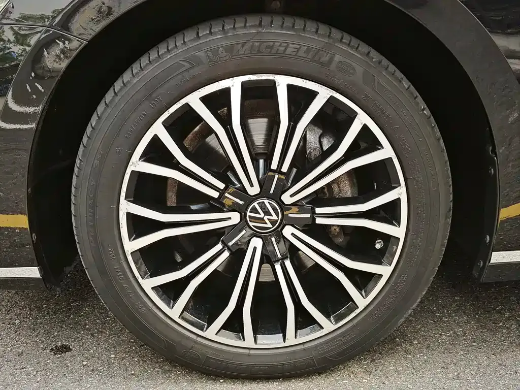 Volkswagen Phideon — фото 5