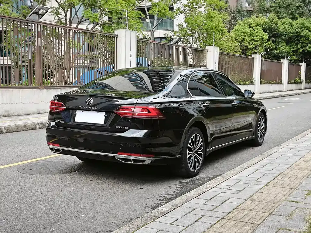 Volkswagen Phideon — фото 10