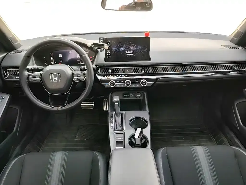 Honda Civic — фото 10
