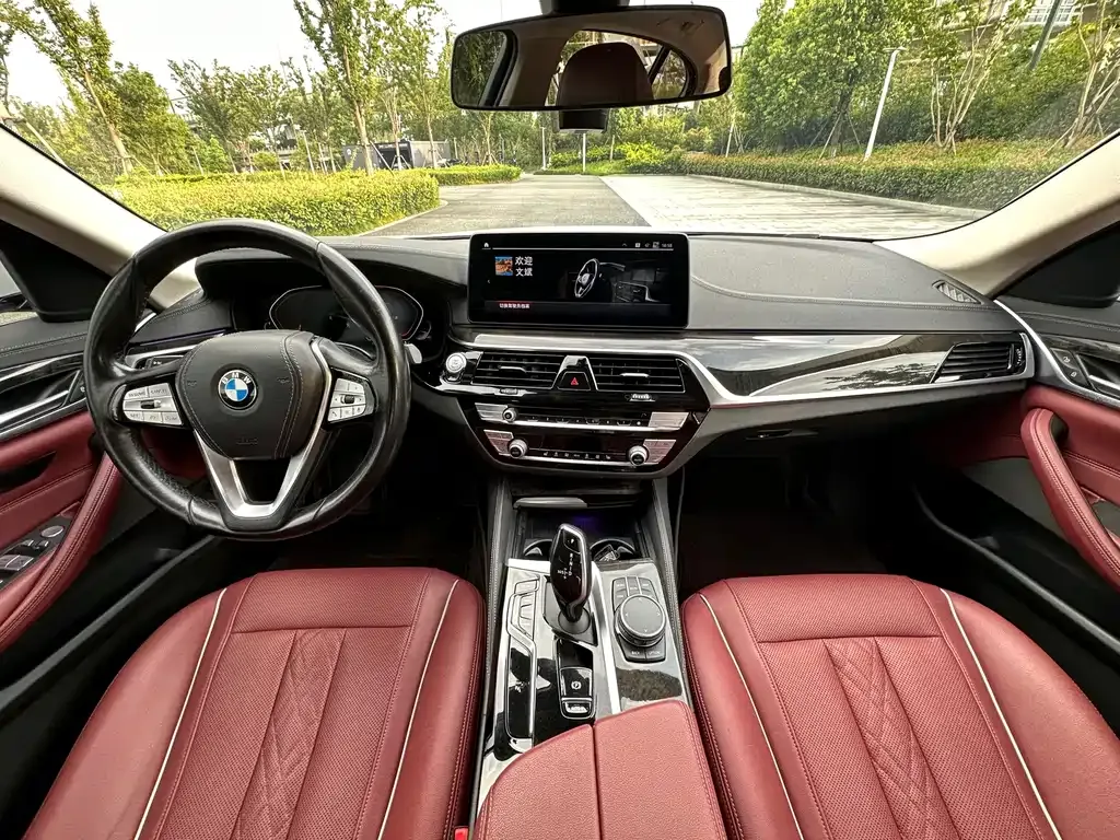 BMW 5 Series — фото 4