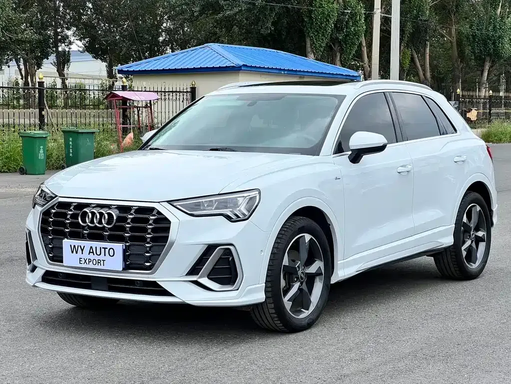 Audi Q3 — фото 1
