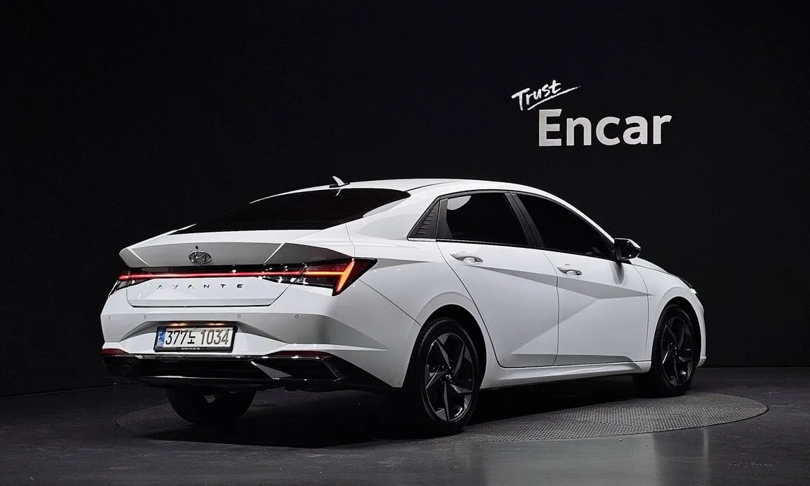 Hyundai AVANTE — фото 3
