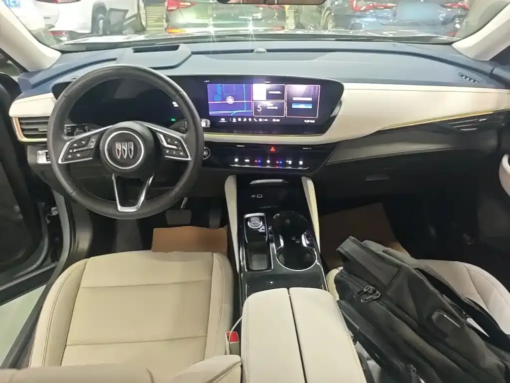 Buick Envision Plus — фото 5