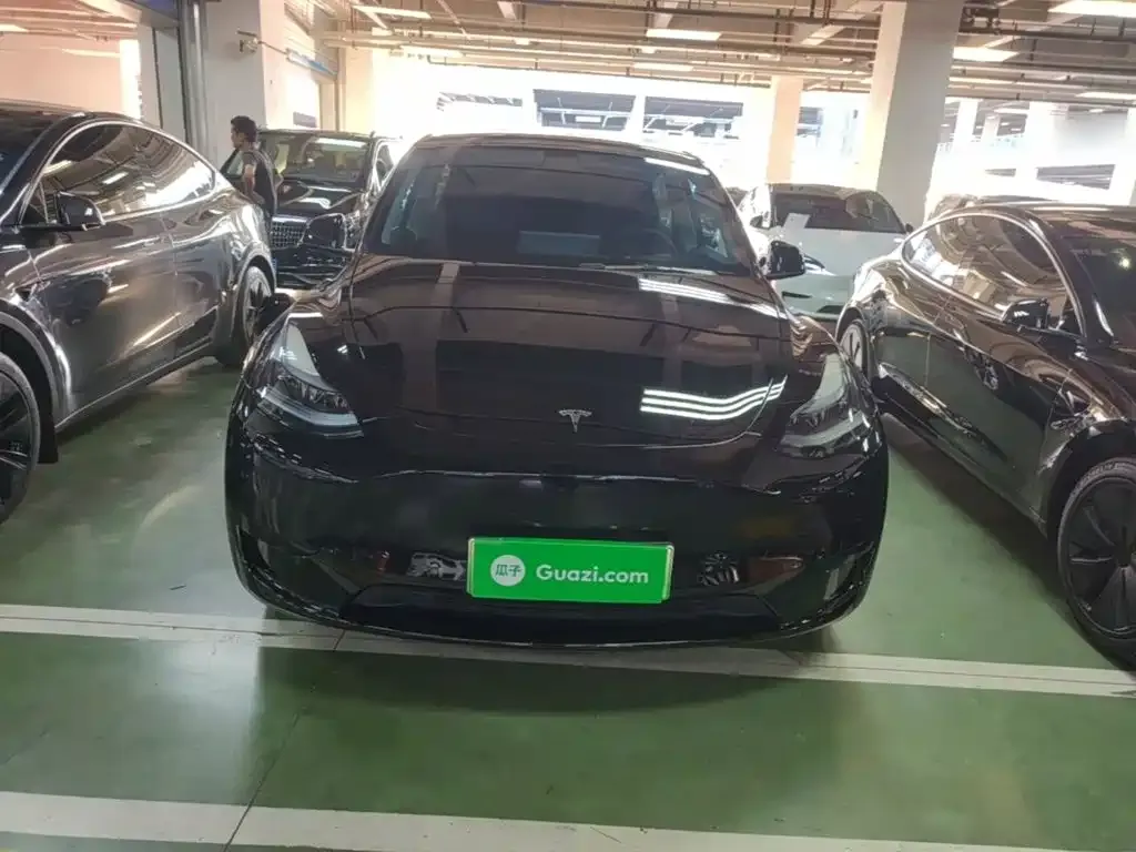 Tesla Model Y — фото 4