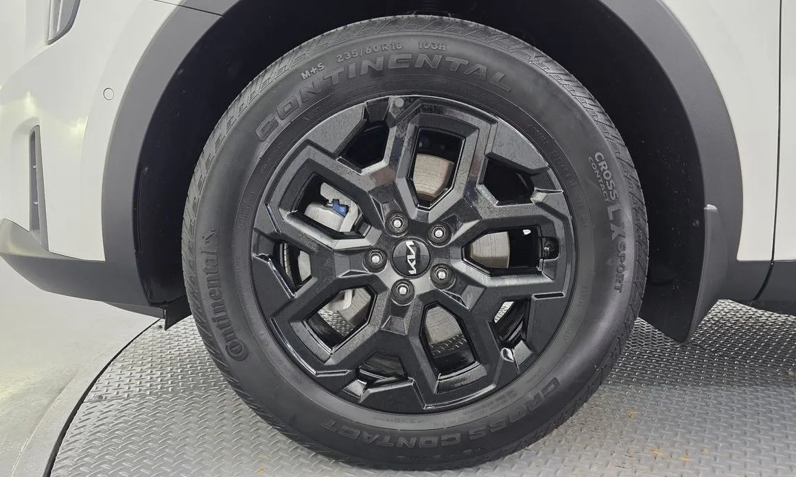 Kia Sorento — фото 10