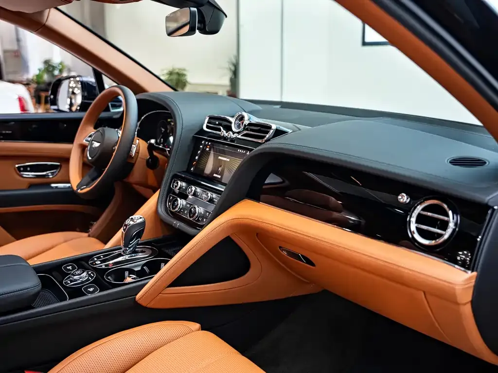 Bentley Bentayga — фото 6