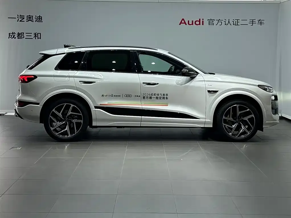 Audi Q6L e-tron — фото 3