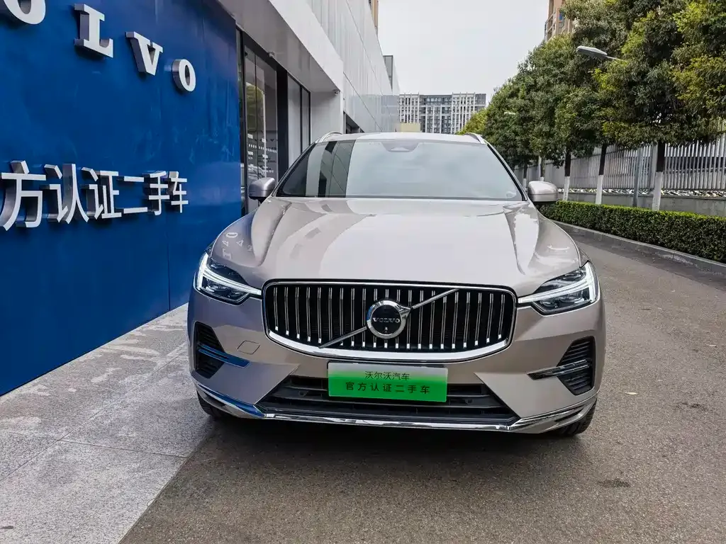 Volvo XC60 PHEV — фото 6