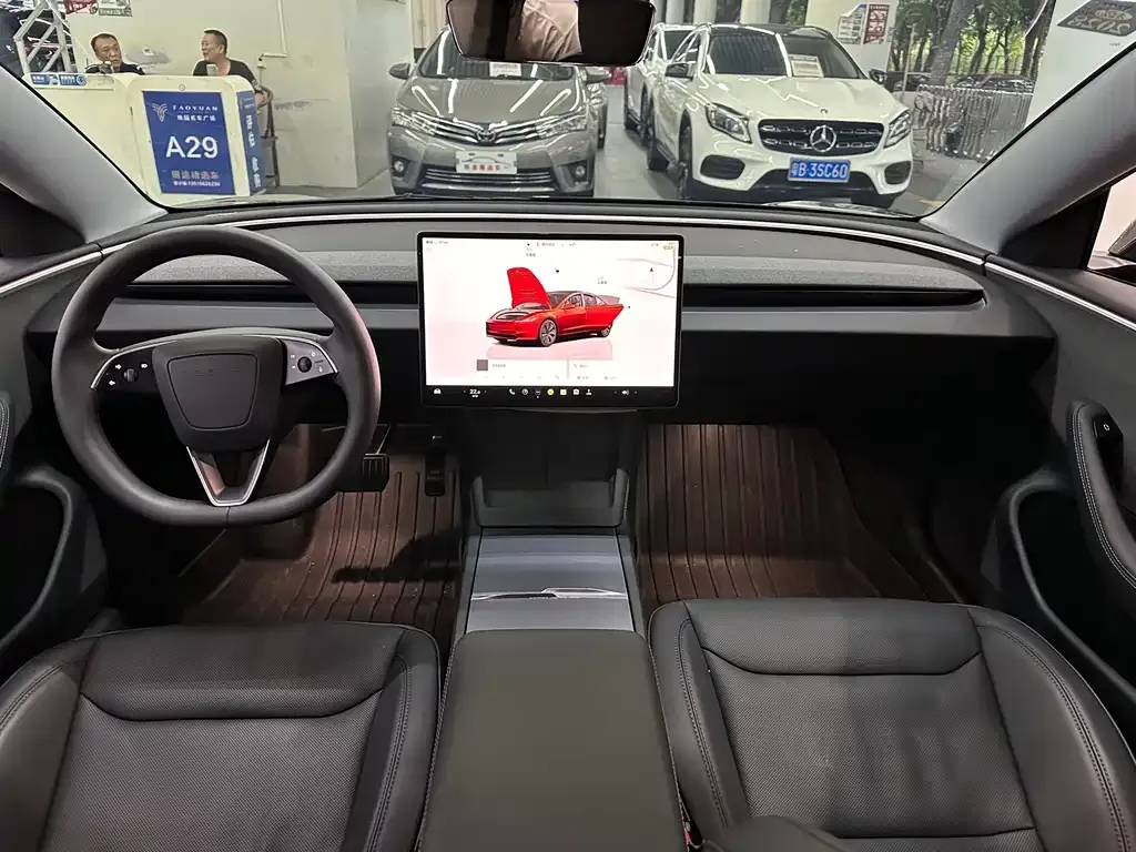 Tesla Model 3 — фото 6