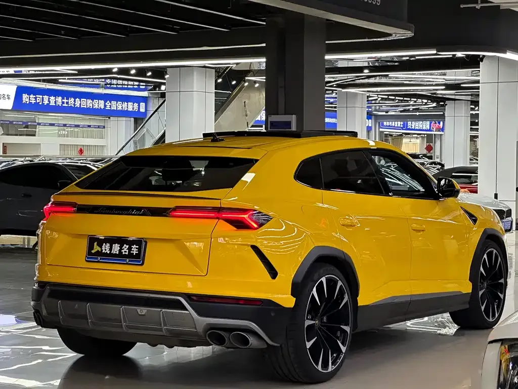 Lamborghini Urus — фото 7