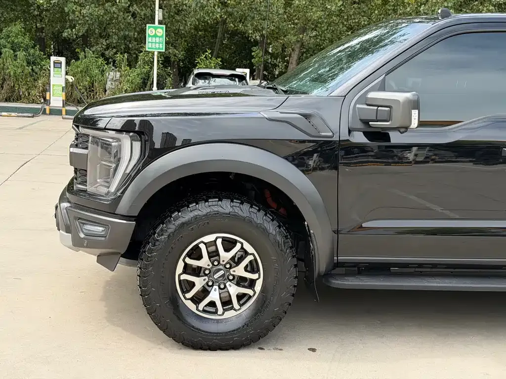Ford F-150 Raptor — фото 9