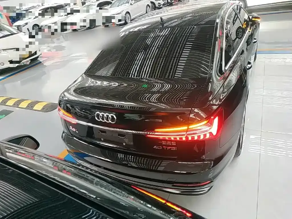 Audi A6L — фото 10