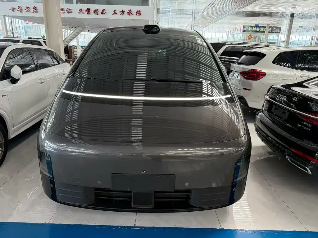 Li Auto MEGA — фото 1